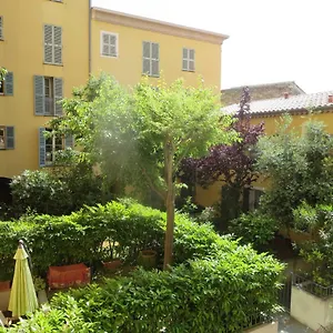 Vieux Nice, Grand 2 Pièces Sur Jardins, Parking, Calme Nice