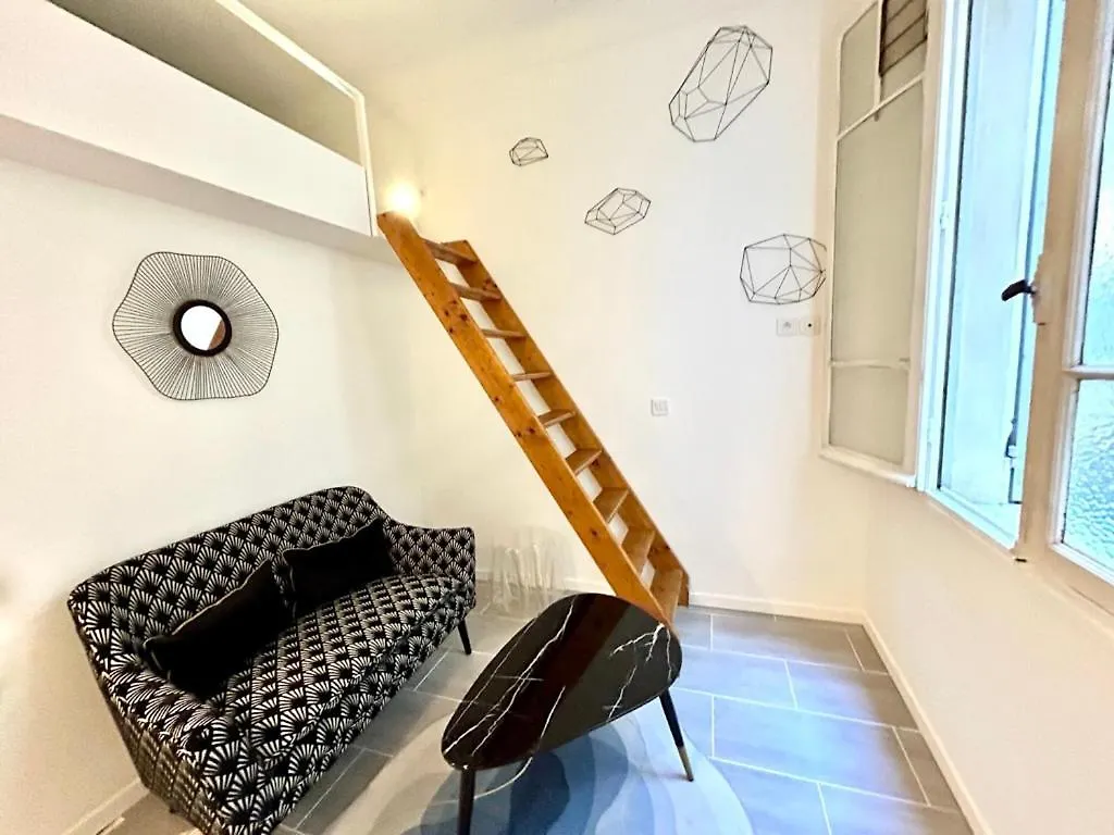Apartment City Center Studio - 1 Min Train Station & Main Street Nice